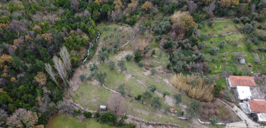 Parcele s UT uslovima ukupne površine 5638m2, Mojdež